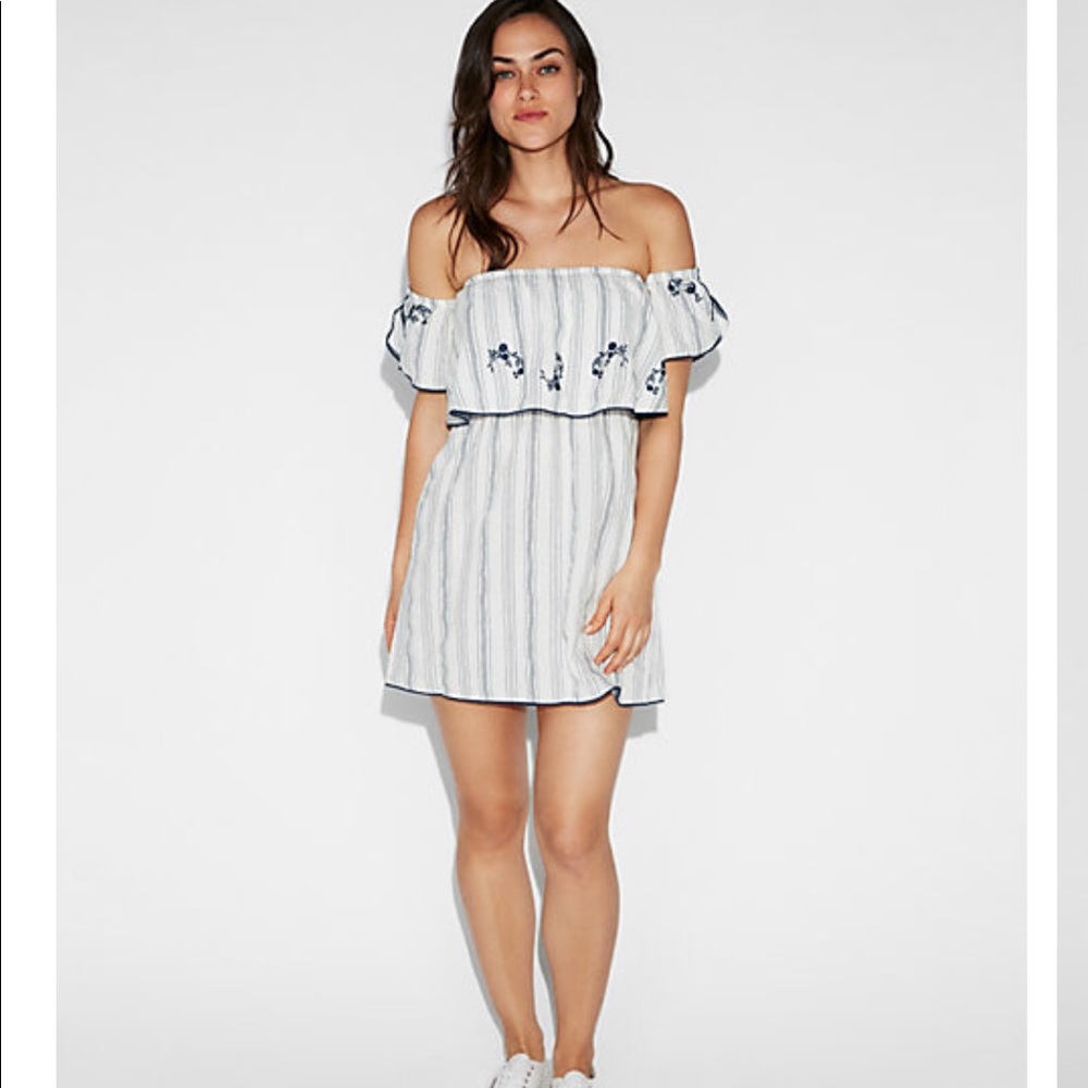EXPRESS NEW W/TAGS!! Shift Dress